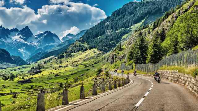 Road view with clear sky and mountain in Sikkim tour package